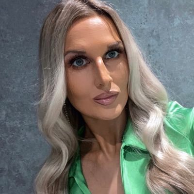 _lmck's profile picture. Shine, dream, smile 🤍✨