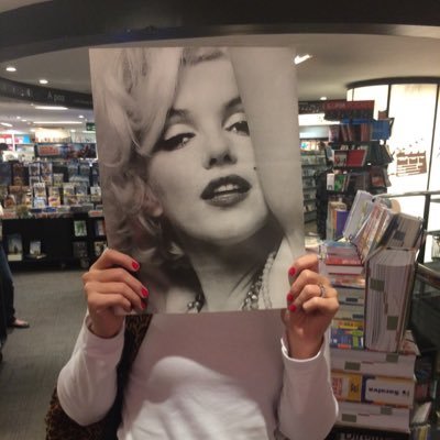 jamiliveiga's profile picture. aqui tem vários rt's, fotos de pet, reclamações (do direito) e outras coisas inúteis.