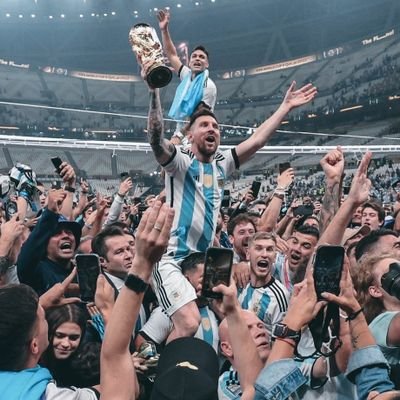 arar1905's profile picture. 