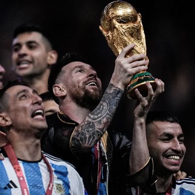 ShahFaisalLive's profile picture. Former Child, now I write code for the living