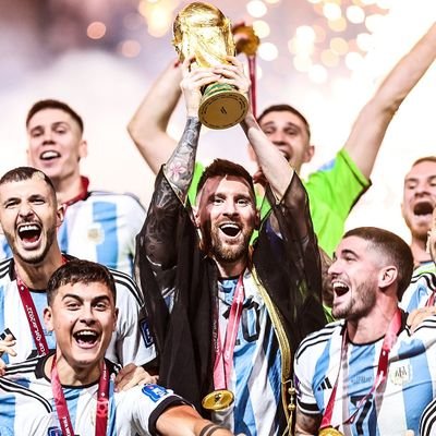 EdmundKhid's profile picture. Tia Edmund