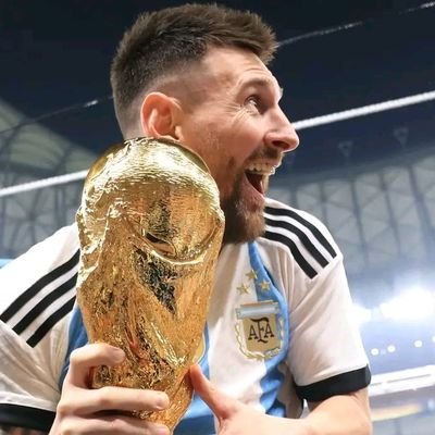 حين ينهكك القيل والقال...امسك بشغفك ولو بأطراف البنان وامضي 💙