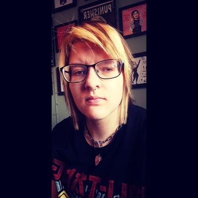 White Cane user, music maker. I also stream sometimes 👽💀