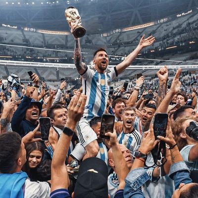 Rosarino igual que Messi y Di María🇦🇷
Amante del FUTBOL ⚽