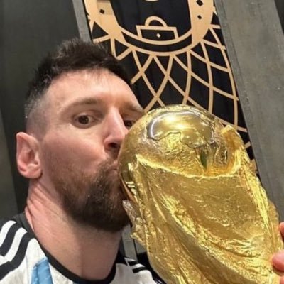 Nischalx_x's profile picture. 