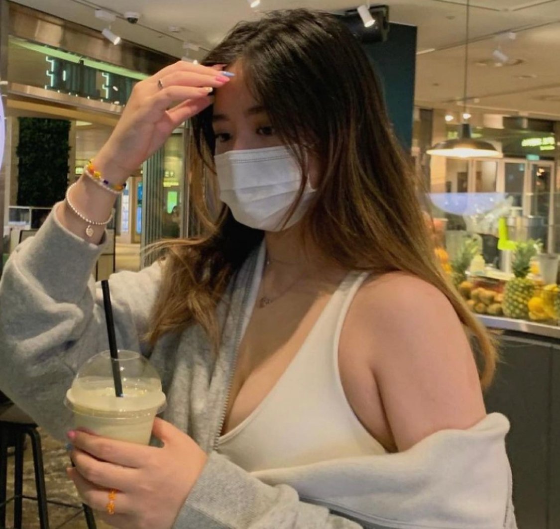 noaofupakoxins6's profile picture. 29歳・不動産会社の総務・最近の趣味はプールで泳ぐこと・ママ活コミュニティやってます・フォロワー限定でママさん紹介します💓