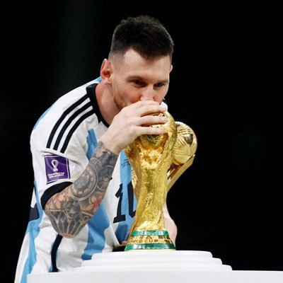 メッシ信者🐐　
フォローしているアカウント以外の返信は見れない設定にしています。
