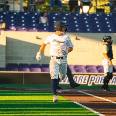 Mt. Hood Community College 2026 OF - 5’10 180 3.9GPA kyleslater06@gmail.com 503-277-8549 SUMMER- Kelowna Falcons