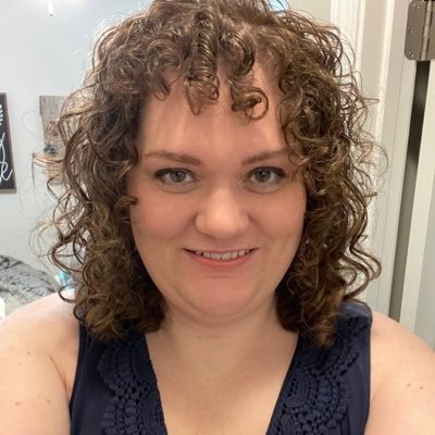 emilymbunting's profile picture. 