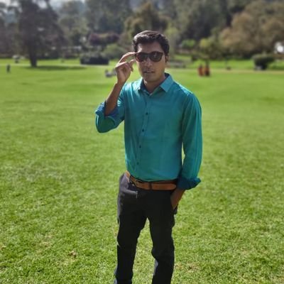 senthiladila's profile picture. அவ்வப்போது தொலைதூரப் பயணம்
சென்று அங்கேயே தொலைத்து
விட்டு வாருங்கள் உங்களைத்
தொல்லை செய்யும் தொல்லைகளை...