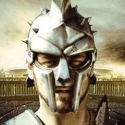 മുഴുവൻ പേര് Maximus Decimus Meridius. തൽകാലം അത്രേം അറിഞ്ഞാ മതി... (Parody account)