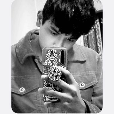 khati2_ayush's profile picture. 