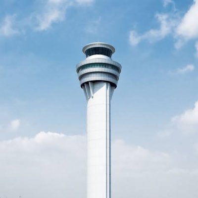 元航空管制官｜レーダー訓練監督者経験アリ｜管制官採用試験独学で一発合格｜管制官6年▶︎転職▶︎試験対策の講座作成｜合格には情報収集が命｜合格後の職場事情・給与・講座内容など管制官に関連する情報をnoteで公開中｜完全オンラインで1次・2次・3次試験対策講座を展開中