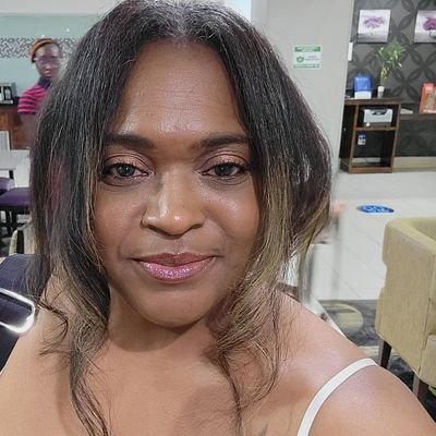 @dawnburkes got hacked. @latimes entertainment news ed. Ex @usatoday @ajc @dallasnews, etc. Rumored to have a personality-driven wardrobe. #FAMU #blerd