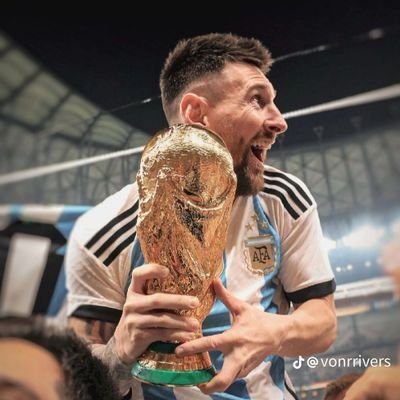 Loading... Luche y Vuelva ❤️⚽ https://t.co/abQN4F3nBE idiota