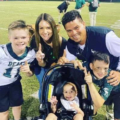 Head Coach of The LCM Battlin Bears
Husband to my Unbelievable Wife Amy  and Proud Father of Will and Grey!

Faith,Family,Football
#BearDown
#GreenandGoldNation