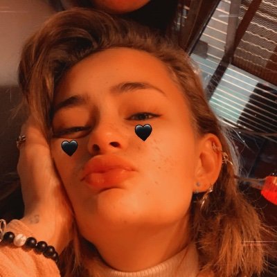 maeva_hallot's profile picture. 