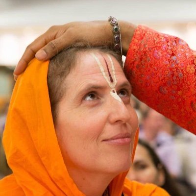 Paramahamsa Vishwananda’s devotee. Swamini responsible for most Spanish speaking countries