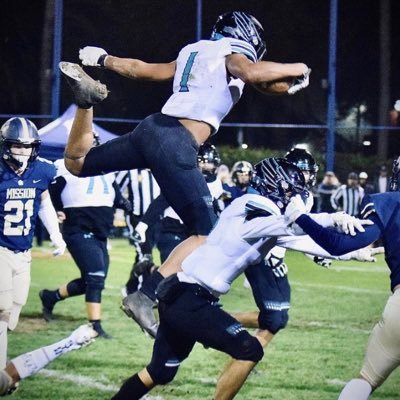 6'4 210 |Class of 23', WR/RB |Robert F. Kennedy high school | 1st Team SSL Wr | 3 Sport Athlete |Email: helmgamiez1@gmail.com mobile phone:661-425-4312