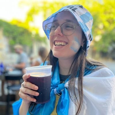 ariveiser's profile picture. Escucho gatitos ronronear en canciones de Taylor Swift.
Atea y supersticiosa.
Opinions are my own and not the views of my employer