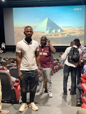 Je vais vous expliquer un peu truc vite fait hier était la finale de la coupe du monde qui va rater dans histoire di football