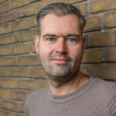 Marktonderzoeker | Journalist | Marketeer | Sportfanaat | Apeldoorner | (Social) Media fan | Interpolist | Papa van Linna-Bo en Femm | ENTP