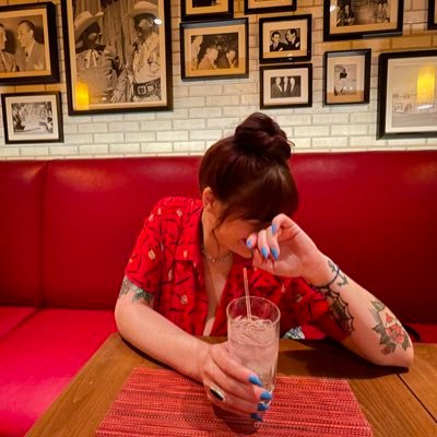 fleetwood_len's profile picture. I'm just sippin' on chamomile