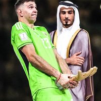 OUT OF CONTEXT KOX TWEETS (@derrickwekesa10) 's Twitter Profile