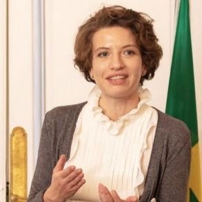 DG
#publicaffairs #associations #innovation #data #numerique. Admin @Cedap, humaine de Poupou le 🐶