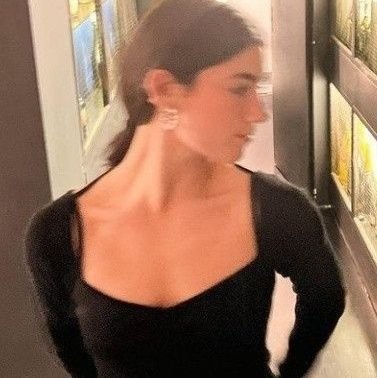 staymelio's profile picture. fan account not impersonating