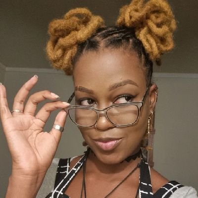 (they/them)
✨ Creative Instigator✨
Award-winning poet. Uh rasshole Bajan.
Accidental Activist. Genderfluid AF.
Cussbird.