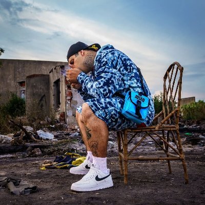 OBIE WANSHOT 

Nacido como German Goimil, pero en el ambiente del hip hop argentina se lo conoce como Obie Wanshot, freestyler del “West Side” de Buenos Aires,