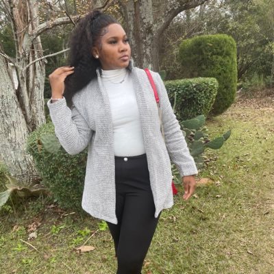 •Braider 💇🏾‍♀️ •MGSU’22⚔️💜 •Philippians 4:13✨