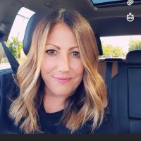 Desiree (@d84332) 's Twitter Profile