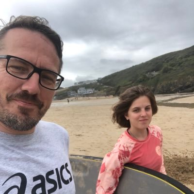 pistolp08763789's profile picture. I’m not smart. I just wear glasses.