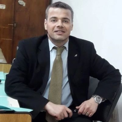 Nodocente, abogado y profesor de la gloriosa @unlp