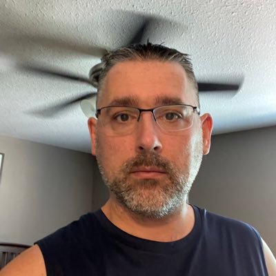 isnhhb's profile picture. Proud supporter of Dads, because no one else is