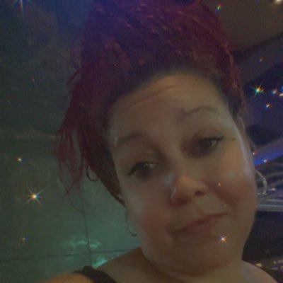 MzRedz72's profile picture. 