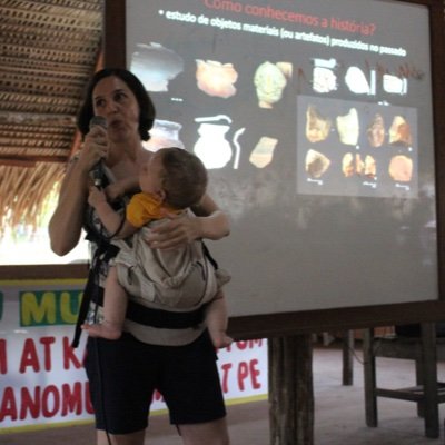 Mãe, arqueóloga e professora em uma universidade amazônica