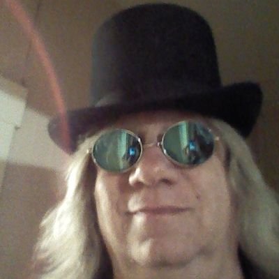 Total conservative, a patriot that loves America and American conservative values. 🇺🇸🇺🇸🇺🇸 There is only one National Anthem. Vaccine Abolitionist. StS
