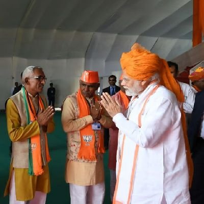 Bjp, Rss svaym sevak , MD, trusti arts college Bhildi. चेयरमैन. दी शुभलक्ष्मी क्रेडिट को ऑ सोसाइटी ली. अध्यक्ष संयुक्त व्यापार मंडल. सदस्य रेलवे सलाहकार समिति