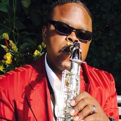 Stan Barnes is an accomplished musician with a pure and simple goal... to make good music. Within this goal is a great freedom that is not tied down to a genre.