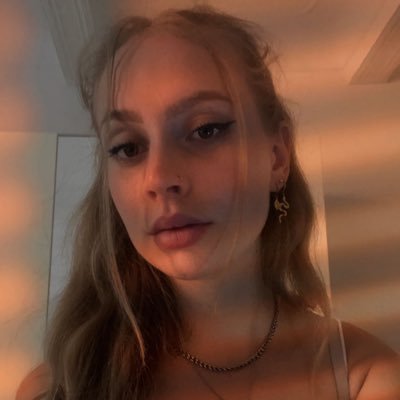 lilyxgx's profile picture. 24 - Aix 📍 - ig : lilygrnx