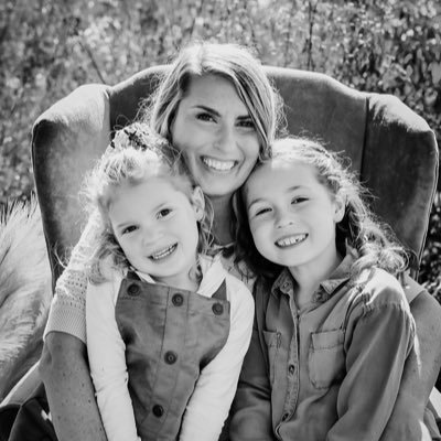 Principal in CCSD146 🔸Mom of 2 amazing girls 🔸 Honored to live this beautiful life I’ve been given
