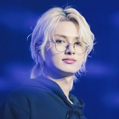 Even if the world is ending, I wanna stay with you @pledis_17