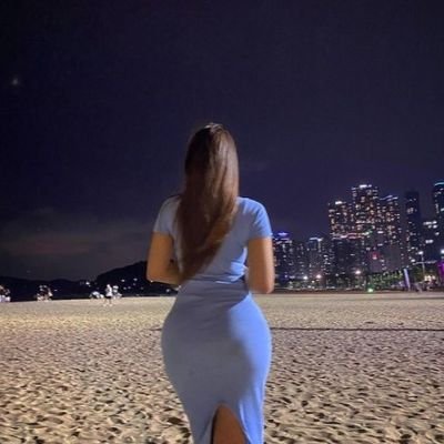 moonnight11112's profile picture. 