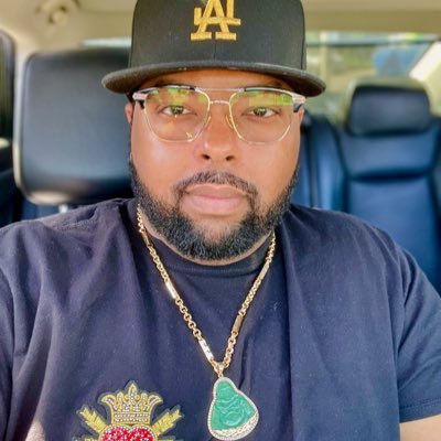 Long Beach. Blk 6”2 300 lb 8in very thick 🍆 with a 🍑 just as phat... secret 🐷 and always down to play 420/poppers 😍 LEOFUS1985 on all social platforms