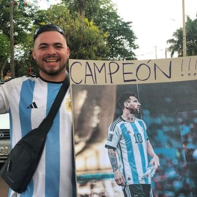 23 👑 

Bostero 💙 12 💛

Ví a Lionel Messi y a la selección Argentina ser Campeones del Mundo ⭐⭐⭐
18/12/2022 🇦🇷