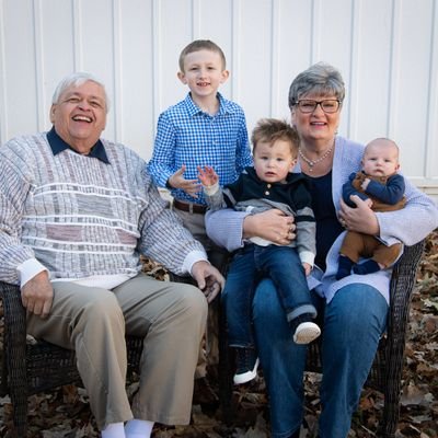 PLEASE NO DM'S I hate treasonous Trump but
love my wife + 4 kids + 4 grandkids enjoying retirement dreams as long as we can.