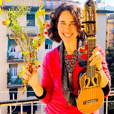 Charango Teacher | Ceremonial Musician 🌿

Los Angeles | Bologna
Monique Mizrahi 🌈

McCabe's Guitar Shop 🎶
Aquila Strings 🎸

IG @ charangowithmonique